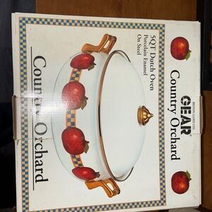 GEAR Country Orchard 5QT Dutch Oven